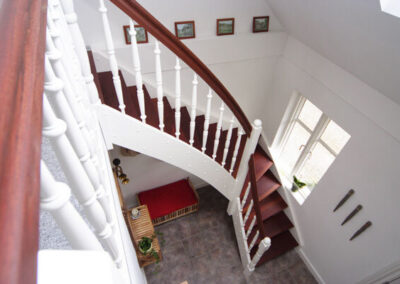 Kvartsvingstrappe 10